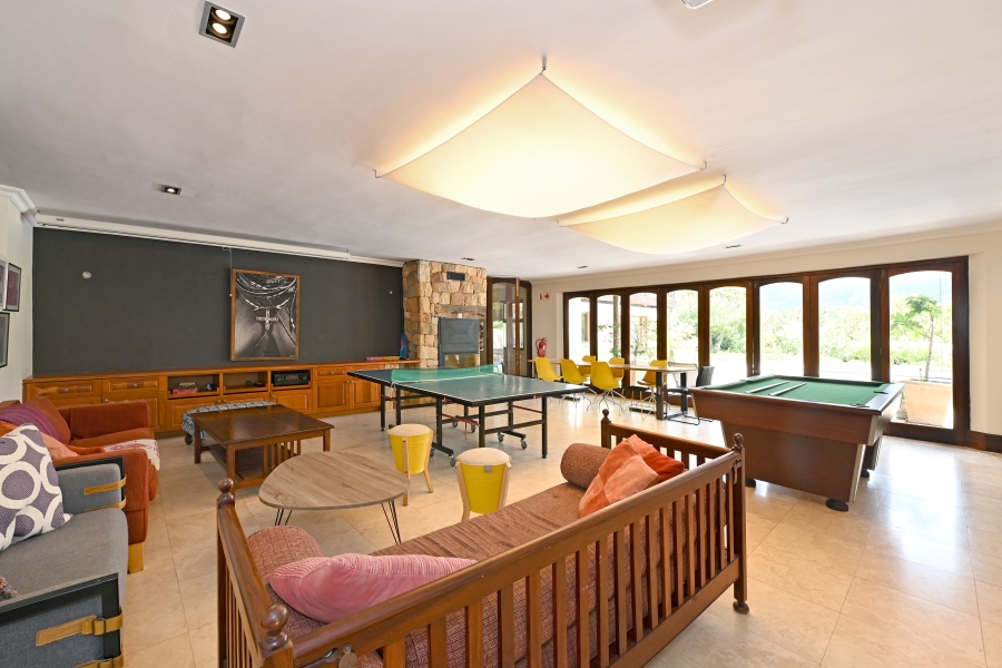 To Let 6 Bedroom Property for Rent in Constantia Western Cape